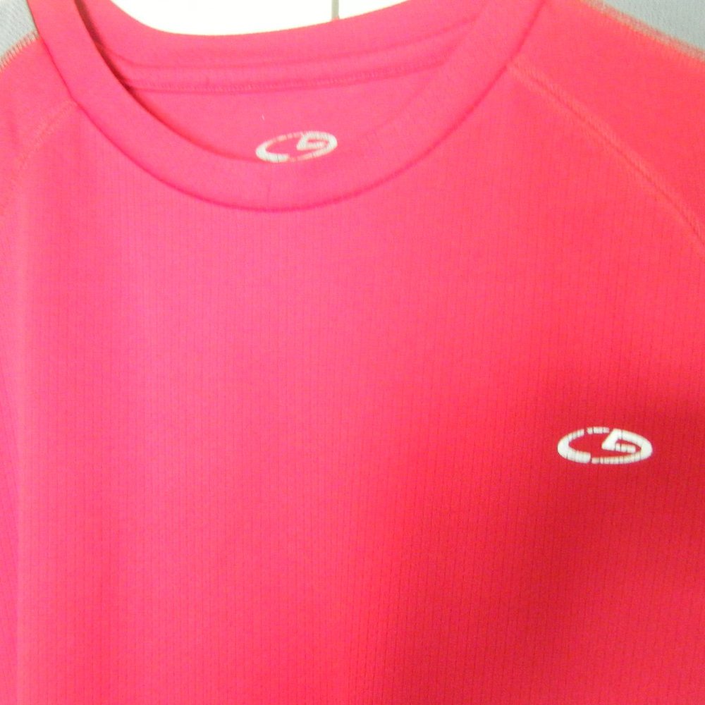 Men champion Short sleeve sweat shirt size XL